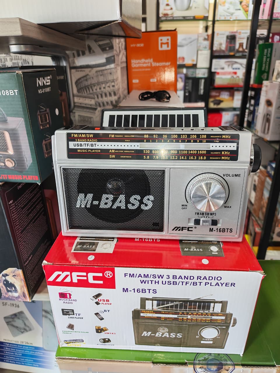 راديو يعمل على طاقة شمسية و كهربائي و على بطارية و فيه سماعة بلوتوث - الصورة 3