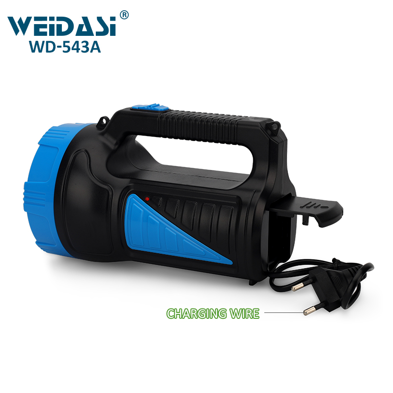 كشاف LED قوي بعيد المدى للإضاءة الخارجية قابل لإعادة الشحن - الصورة 3