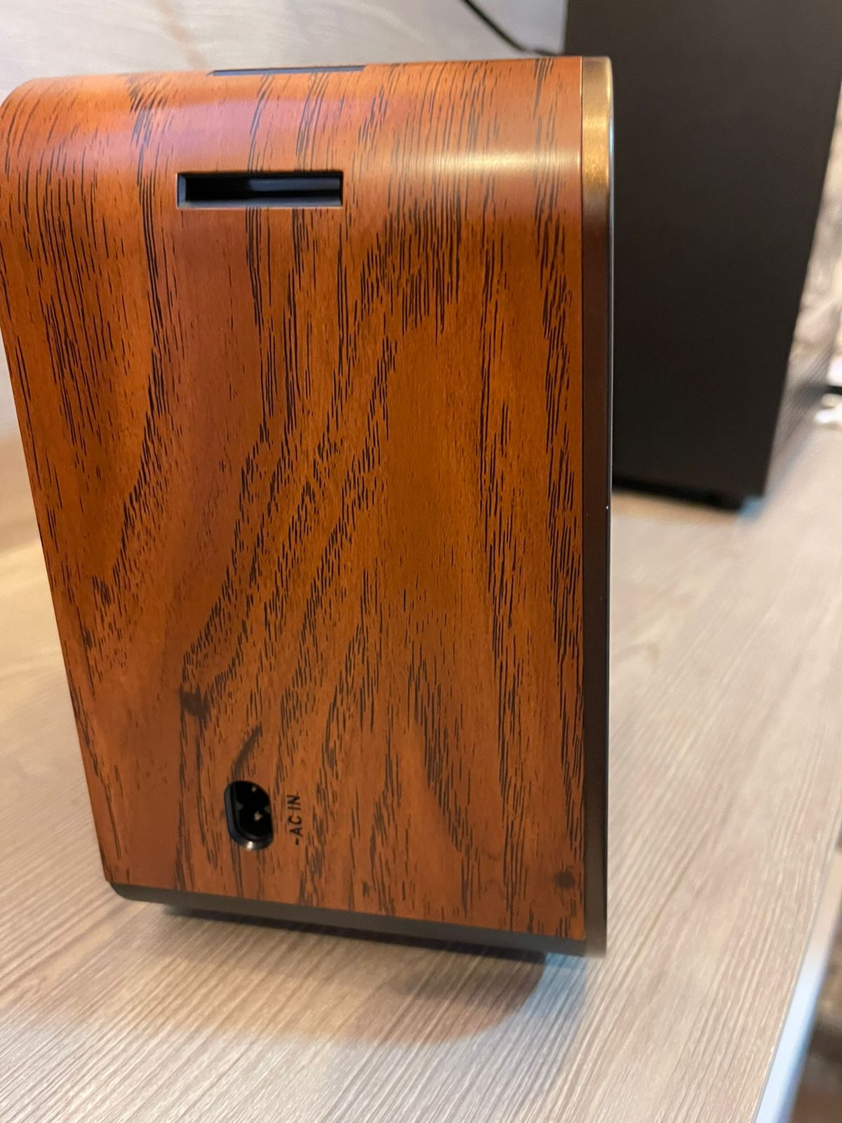 راديو يعمل على طاقة شمسية و كهربائي و على بطارية و سماعة بلوتوث مع ريموت كنترول الحجم الكبير - الصورة 4