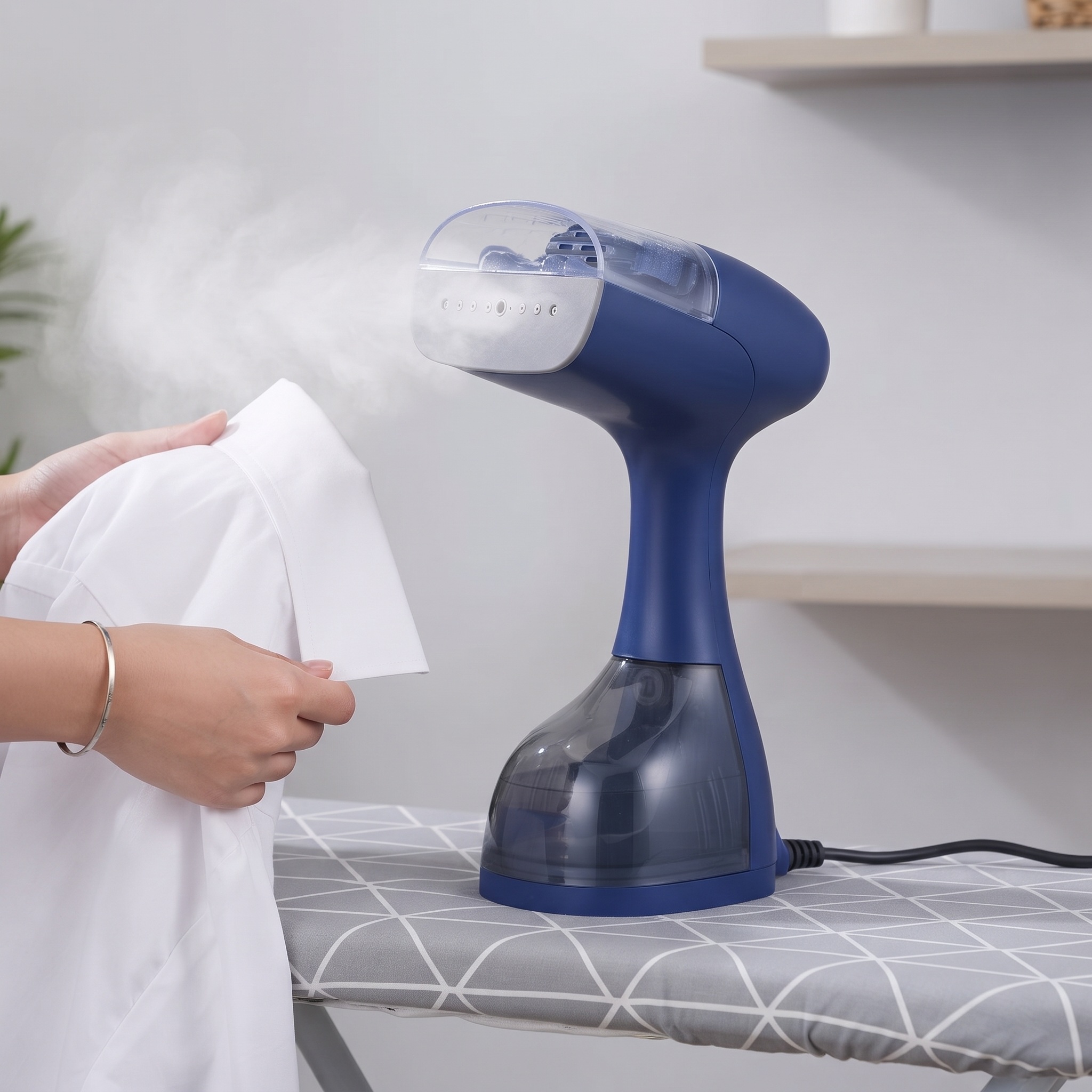 مكواة البخار المحمولة 2 في 1 (Garment Steamer & Iron) من ماركة سايونا - الصورة 4